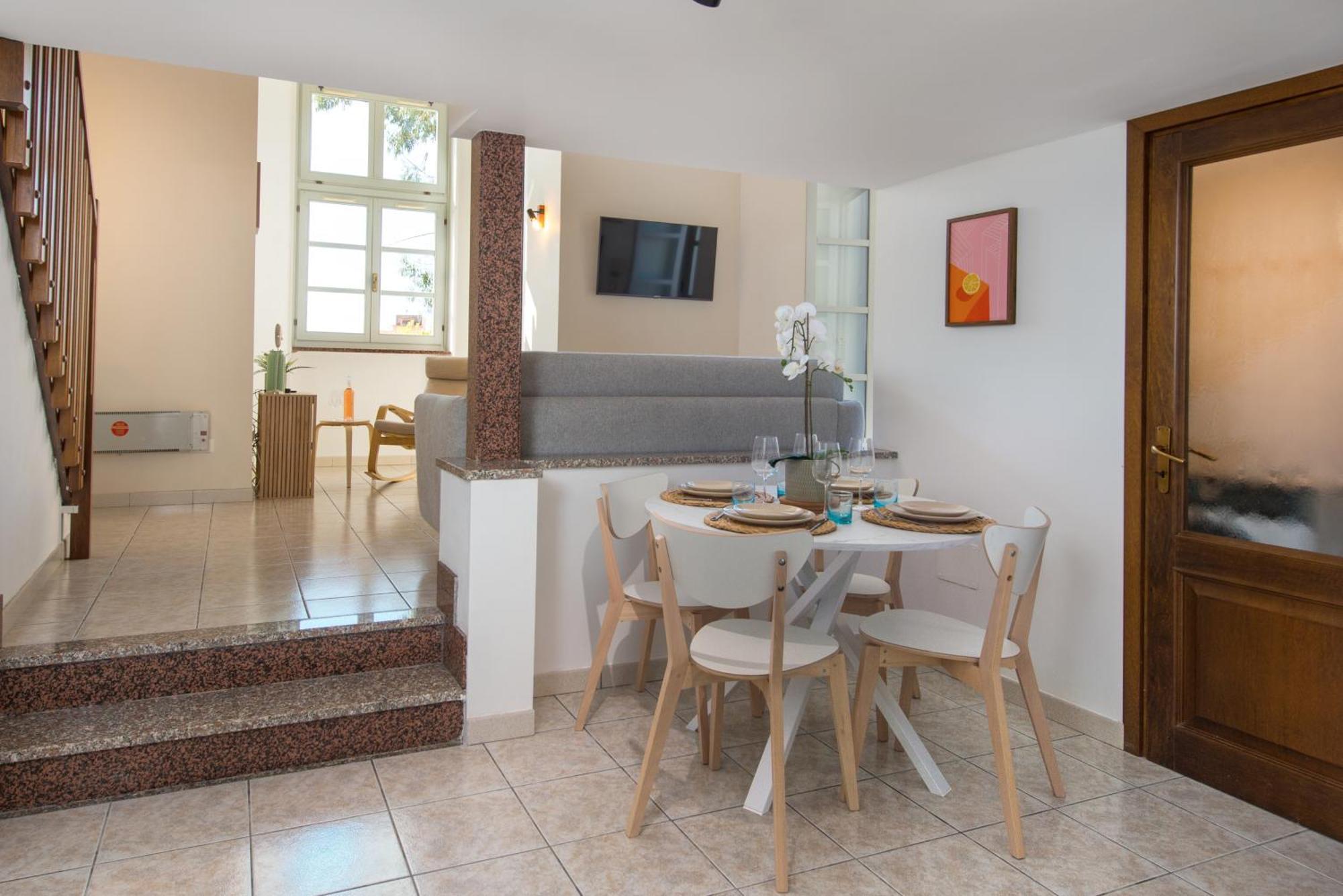 Oliviers -Agreable 2 Pieces Dans Maison Bourgeoise مينتون المظهر الخارجي الصورة